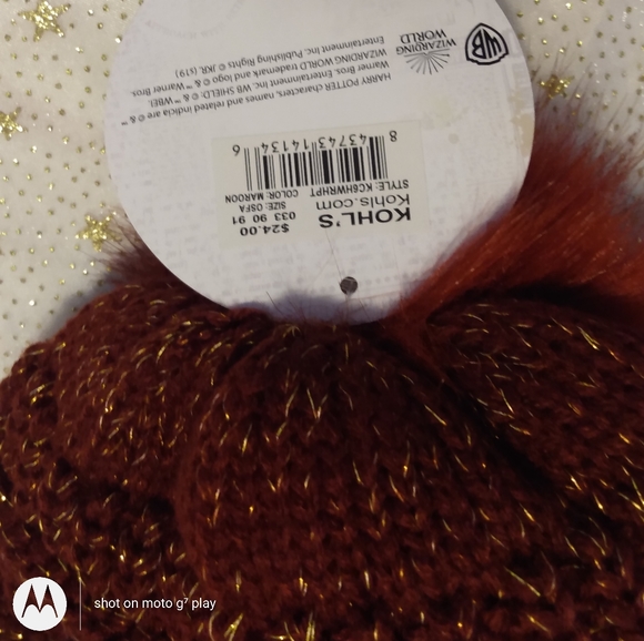 NWT Harry Potter Beanie Winter hat with Ball - Picture 2 of 6